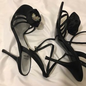Stuart Weitzman size 7 1/2 dress heels